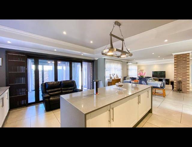 3 BEDROOM HOUSE FOR SALE IN BRACKENHURST